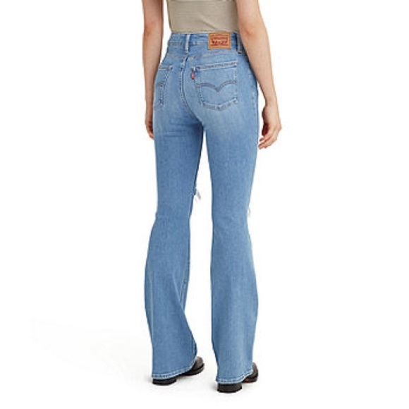 NWT Levi’s 726 Flare Women's High Rise Jean in Let’s Talk Size 30 - Picture 2 of 8